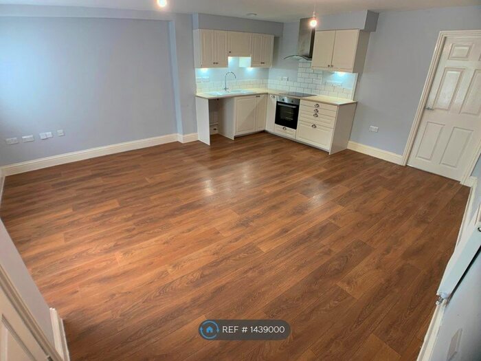 1 Bedroom Flat To Rent In Worsley Road, Eccles, Manchester, M30