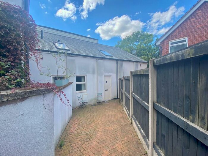 2 Bedroom Apartment To Rent In Scarsdale House, Derbyshire Lane, S8