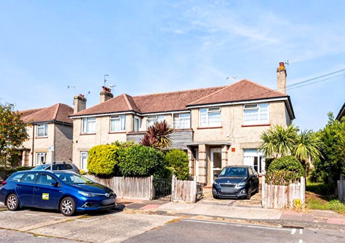 4 Bedroom Semi-Detached House For Sale In & Centrecourt Road, Worthing, BN14