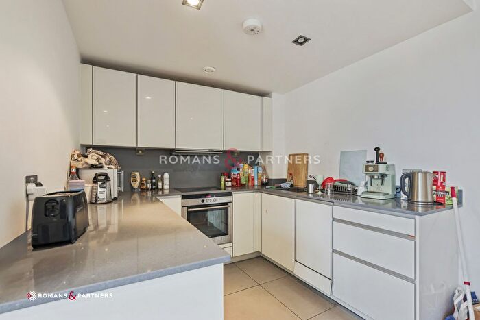 3 Bedroom Flat To Rent In Caspian Wharf, Bow, E3