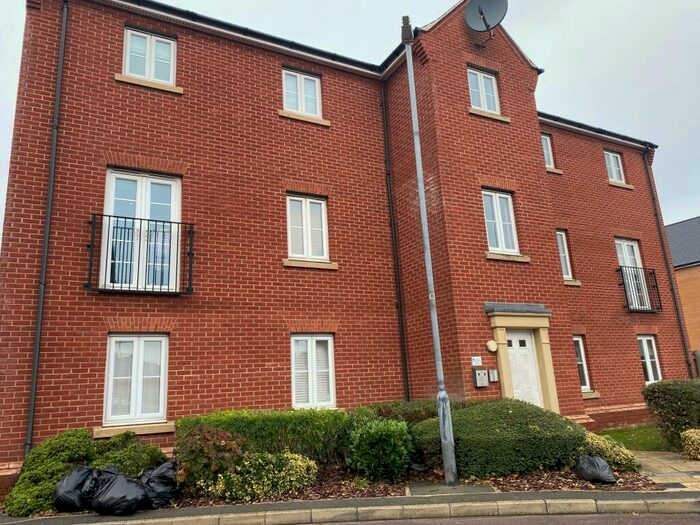 2 Bedroom Flat To Rent In Kirk Way, Highwoods, Colchester, CO4