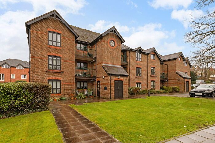 2 Bedroom Flat For Sale In Sheet Street, Windsor, SL4