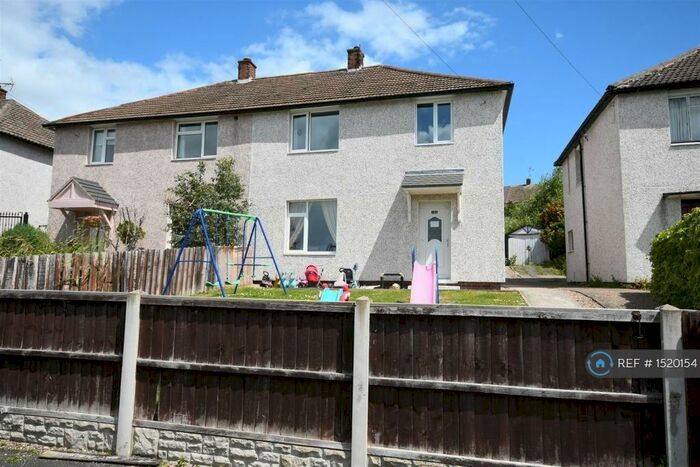 3 Bedroom Semi-Detached House To Rent In Valley Road, Mastin Moor, Chesterfield, S43