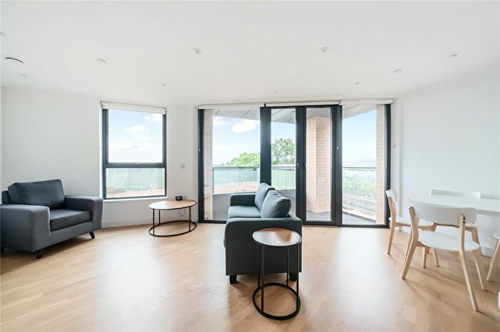 2 Bedroom Apartment To Rent In Burgess Springs, Chelmsford, CM1