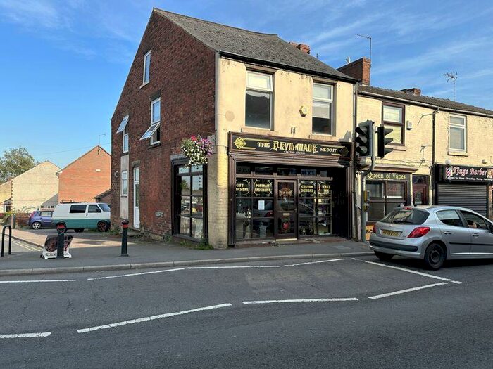 3 Bedroom Flat To Rent In High Street, Clay Cross, S45