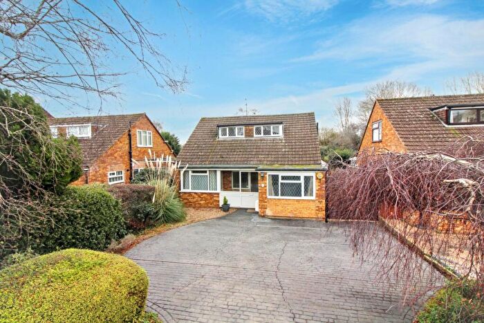 4 Bedroom Detached House For Sale In Craigwell Avenue, Aylesbury, HP21