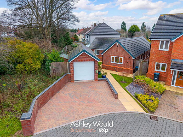 3 Bedroom Detached House For Sale In The Green, Quinton, B32