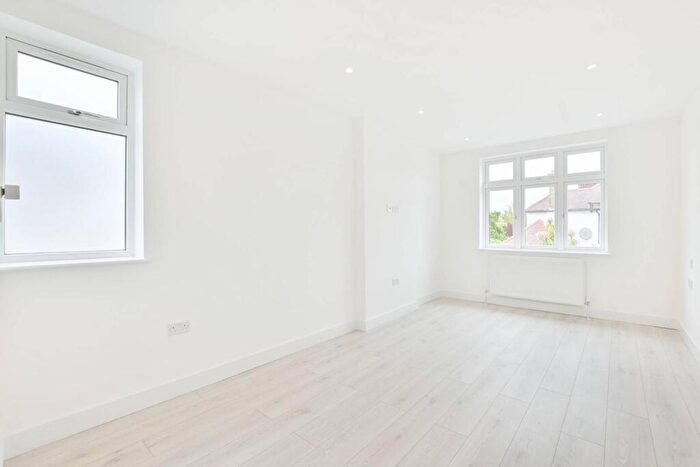 2 Bedroom Flat To Rent In Anson Road, Willesden Green, London, NW2
