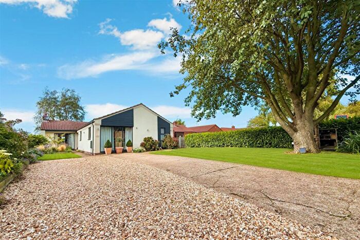 3 Bedroom Detached Bungalow For Sale In Wheatley Lane, Carlton-Le-Moorland, LN5