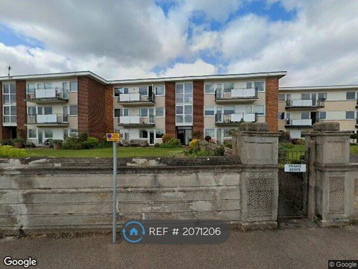 2 Bedroom Flat To Rent In Guilford Court, Walmer, Deal, CT14