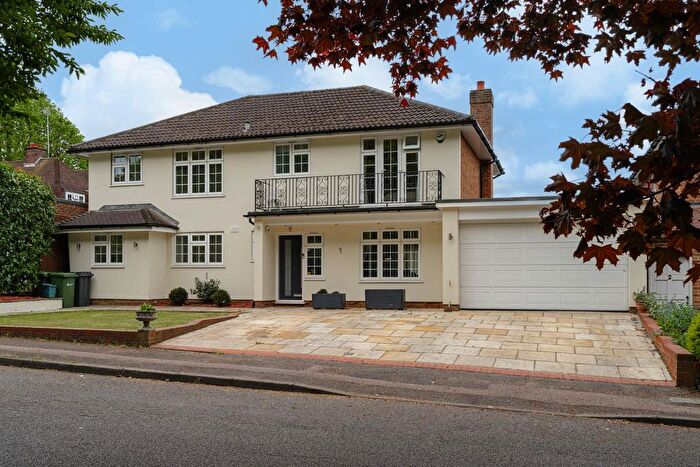 4 Bedroom Detached House For Sale In The Priors, Ashtead, KT21