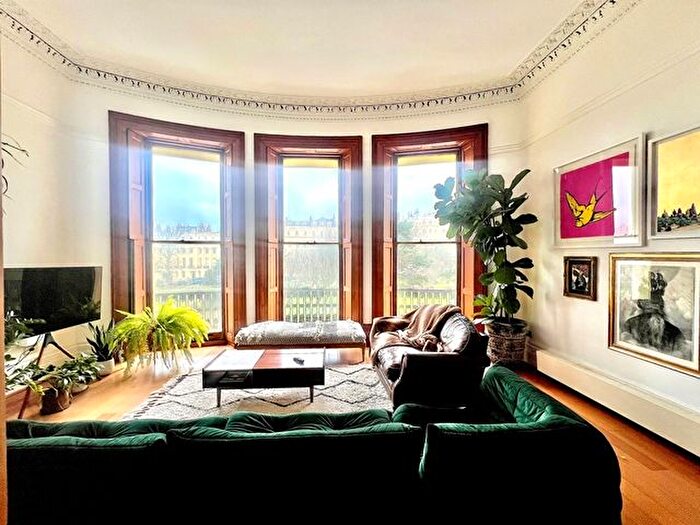 2 Bedroom Flat To Rent In Brunswick Square, Hove, BN3