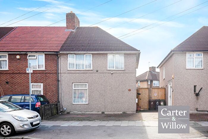 3 Bedroom End Of Terrace House For Sale In Hedgemans Road, Dagenham, RM9