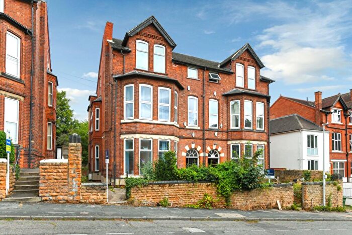 4 Bedroom Flat To Rent In Foxhall Road, Nottingham, NG7