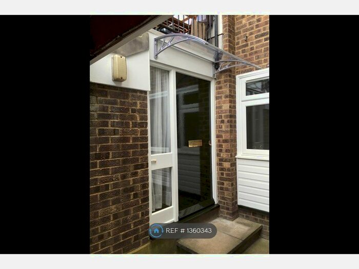 1 Bedroom Maisonette To Rent In Barnard Lodge, New Barnet, EN5