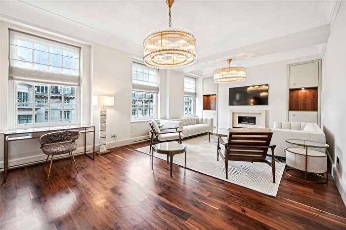 4 Bedroom Flat To Rent In Hereford House, North Row, London, W1K