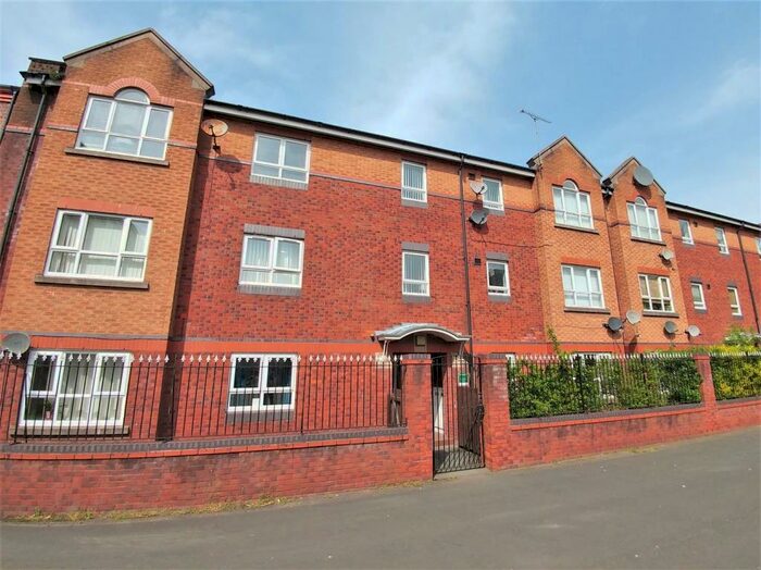 2 Bedroom Flat To Rent In Princes Gardens, City Centre, L3