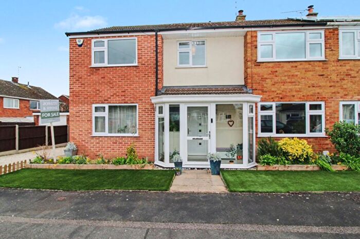 4 Bedroom Semi Detached House For Sale In Springwell Close, Countesthorpe, Leicester, LE8