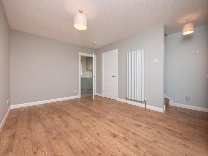 2 Bedroom Terraced House To Rent In Merchiston Mews, Edinburgh, EH10