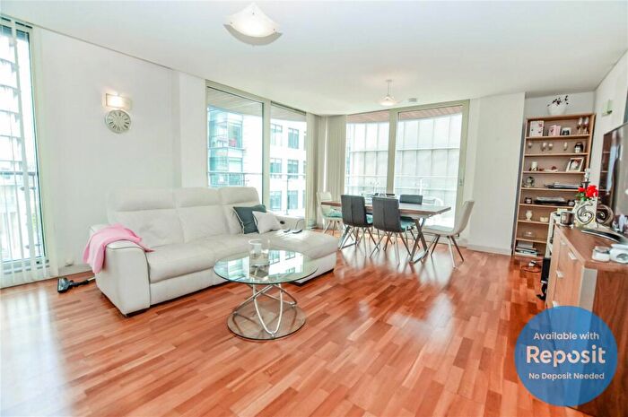 2 Bedroom Flat To Rent In Leftbank, Spinningfields, Manchester, M3