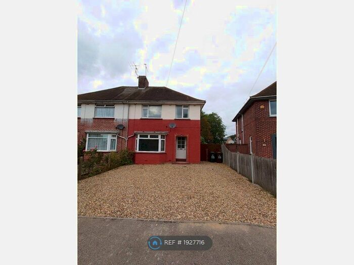 3 Bedroom Semi-Detached House To Rent In Mill Road, Colchester, CO4