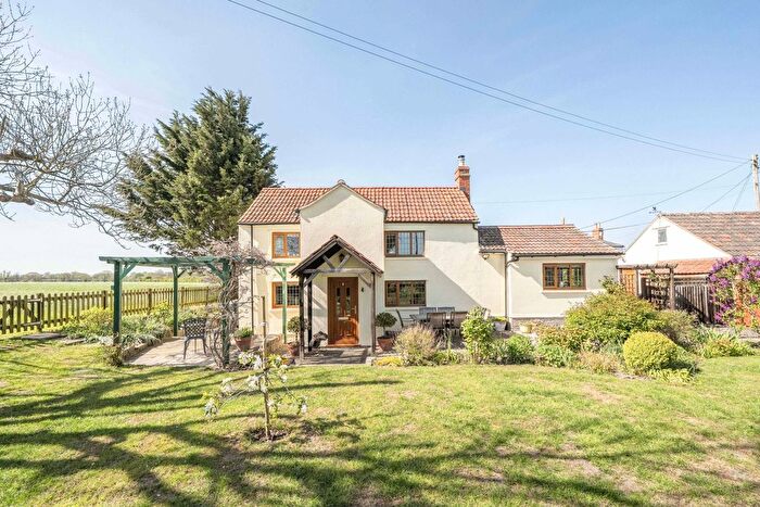 3 Bedroom Cottage For Sale In Stone Lane, East Pennard, Shepton Mallet, Somerset, BA4