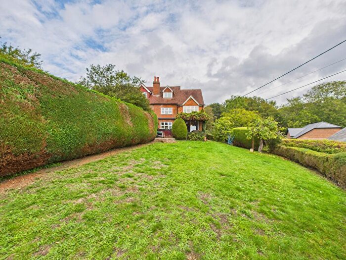3 Bedroom Semi-Detached House For Sale In Haughurst Hill, Baughurst, RG26