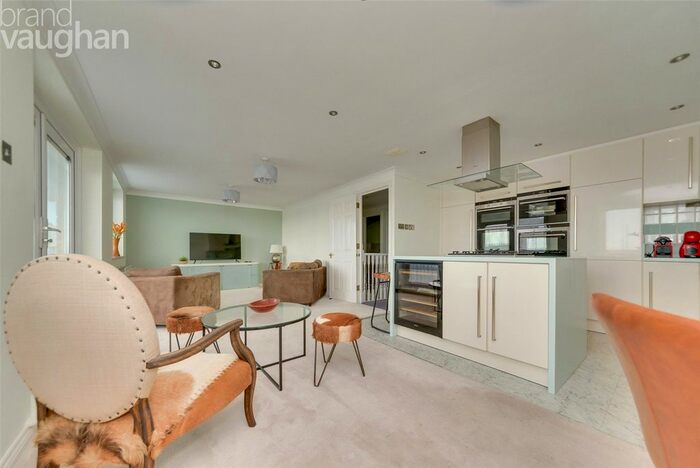 2 Bedroom Flat To Rent In Merton Court, Brighton Marina, BN2