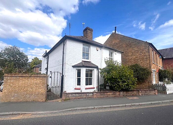 3 Bedroom Cottage To Rent In Green Street, Sunbury-On-Thames, TW16