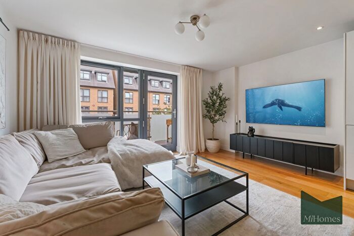 1 Bedroom Flat For Sale In Sensa Apartments, Royal Engineers Way, Mill Hill, NW7