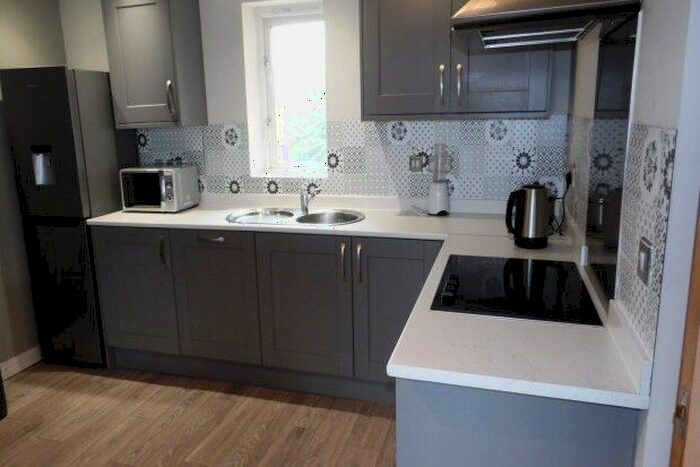 2 Bedroom Flat To Rent In Hewetts Quay, Barking, IG11
