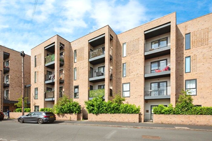 2 Bedroom Flat For Sale In Glaze Brook Apartments, Lucy Street, Manchester, Greater Manchester, M15