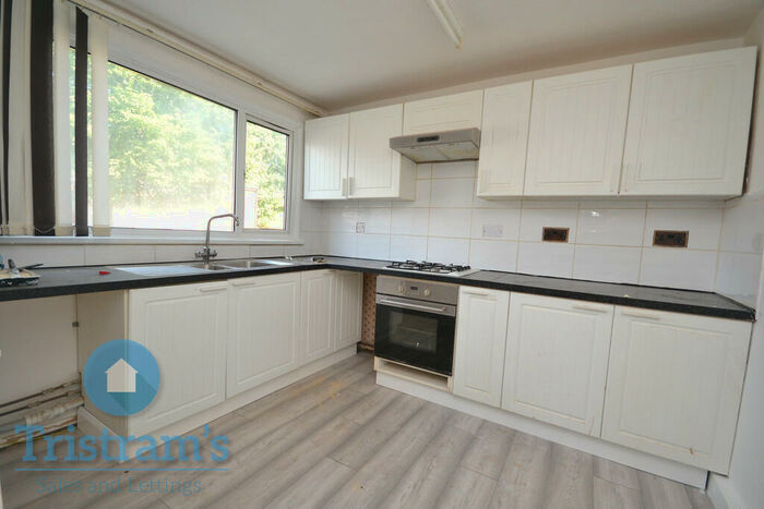 3 Bedroom End Of Terrace House To Rent In Keys Close, Nottingham, NG6