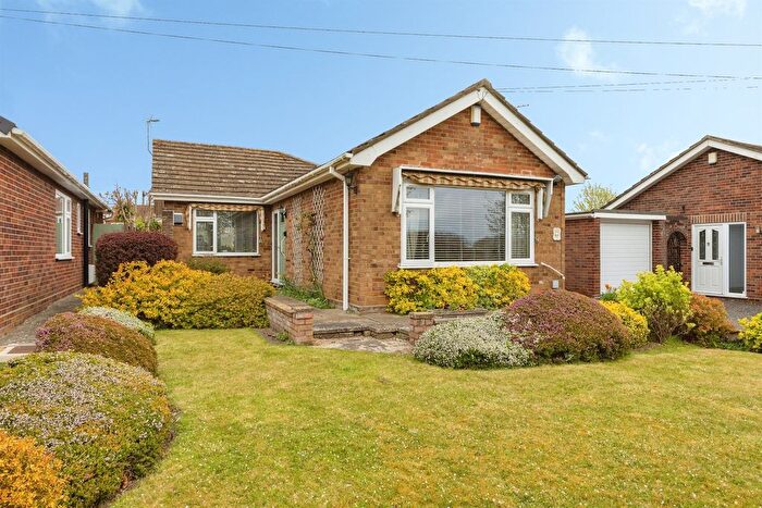 2 Bedroom Detached Bungalow For Sale In Taverham Road, Taverham, Norwich, NR8