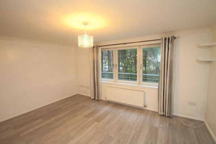 2 Bedroom Flat To Rent In James Short Park, Falkirk, FK1
