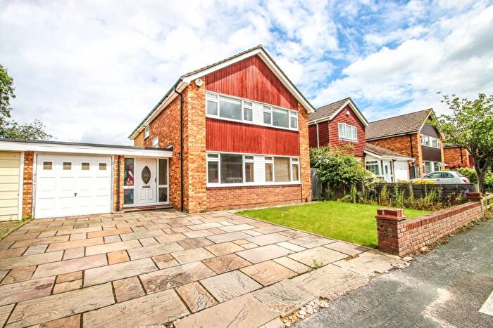 4 Bedroom Detached House To Rent In Great Oaks Park, Burpham, Guildford, GU4