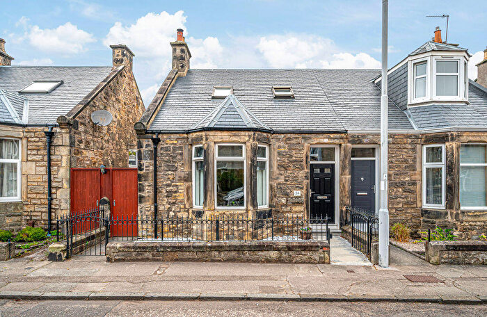 2 Bedroom Semi-Detached Bungalow For Sale In Balsusney Road, Kirkcaldy, KY2