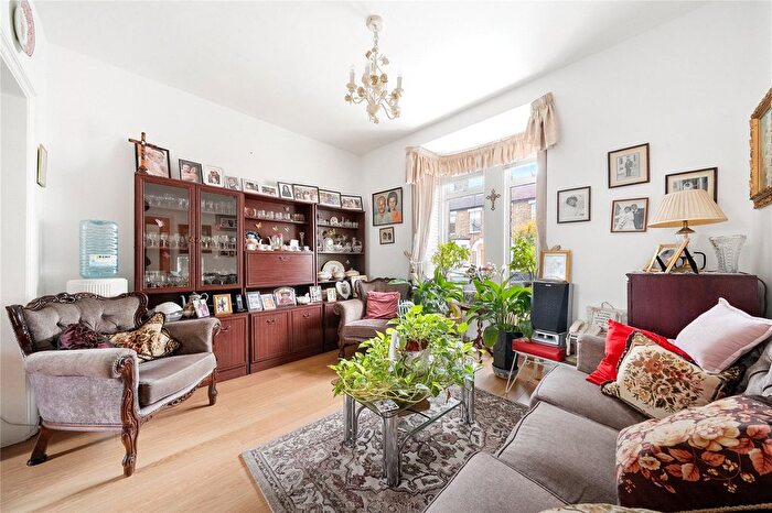 3 Bedroom Terraced House For Sale In Dunton Road, Leyton, London, E10