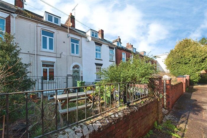 1 Bedroom Flat For Sale In St. James Terrace, Exeter, Devon, EX4
