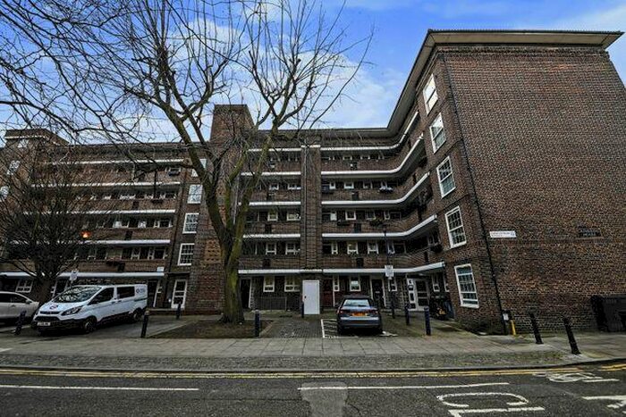 3 Bedroom Flat To Rent In Bowyer House, London, N1