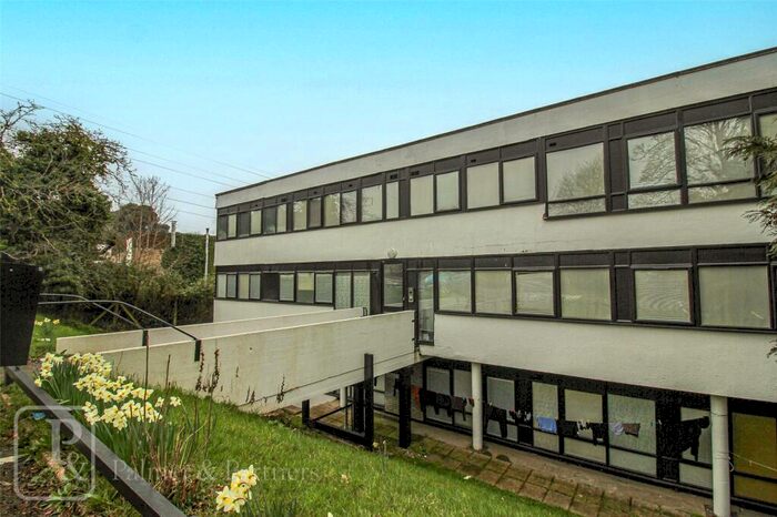 1 Bedroom Apartment To Rent In Whitehall Road, Colchester, Essex, CO2