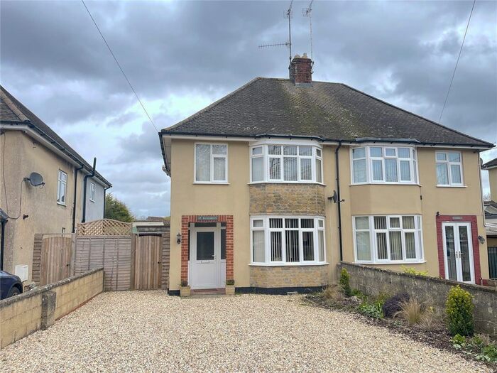 3 Bedroom Semi Detached House For Sale In Siddington Road, Cirencester