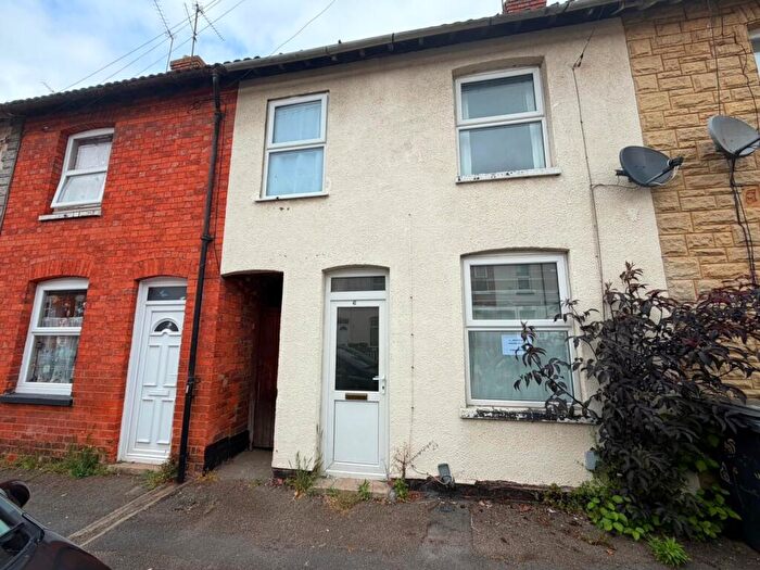 3 Bedroom Terraced House To Rent In Roberts Street, Rushden, NN10