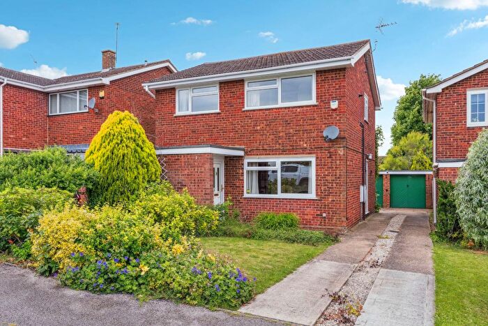 4 Bedroom Detached House For Sale In Hillside, Cheddington, Leighton Buzzard, LU7