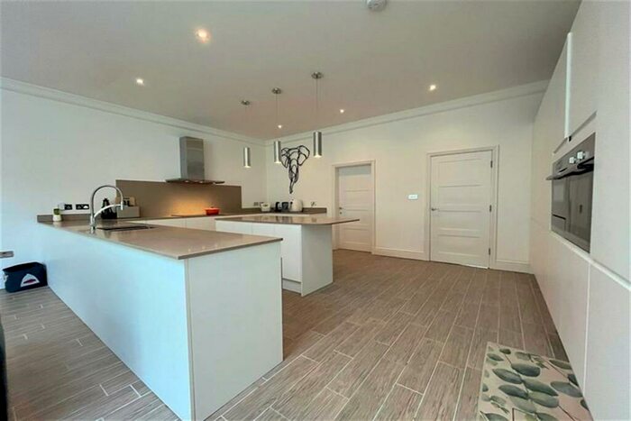 5 Bedroom Detached House To Rent In Skaife Road, Sale, M33