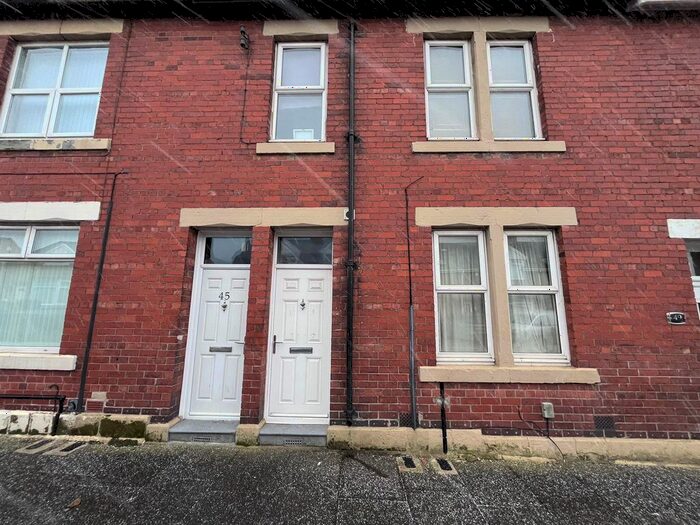3 Bedroom Flat To Rent In Berwick Terrace, North Shields, NE29