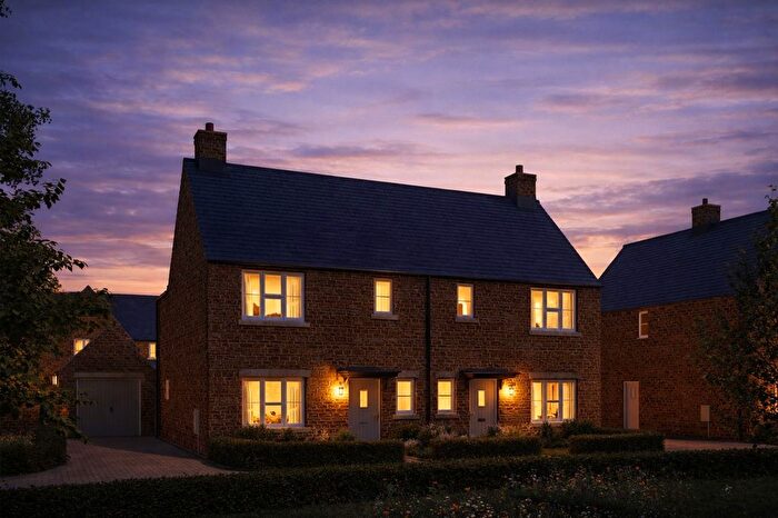 3 Bedroom Semi Detached House For Sale In Larch Place, Hook Norton, OX15