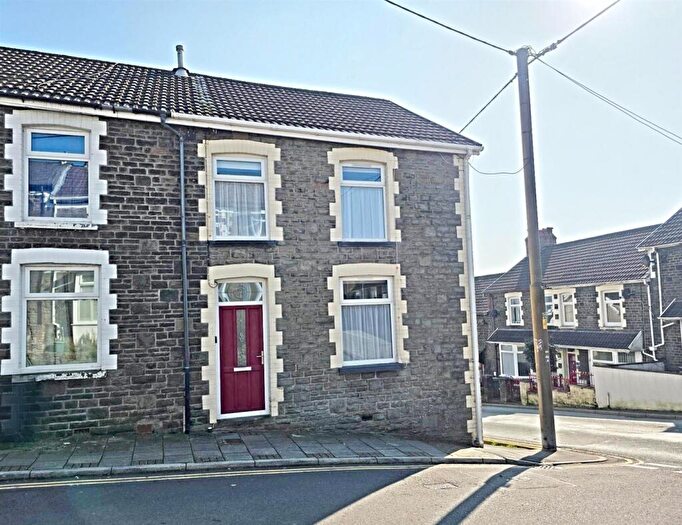 3 Bedroom End Of Terrace House To Rent In Pencerrig Street, Pontypridd, CF37