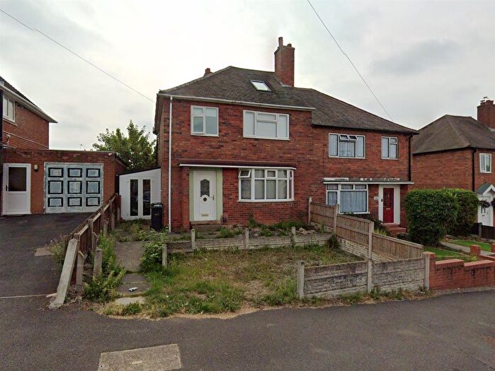 4 Bedroom Semi-Detached House To Rent In Ellowes Road, Lower Gornal, Dudley, DY3