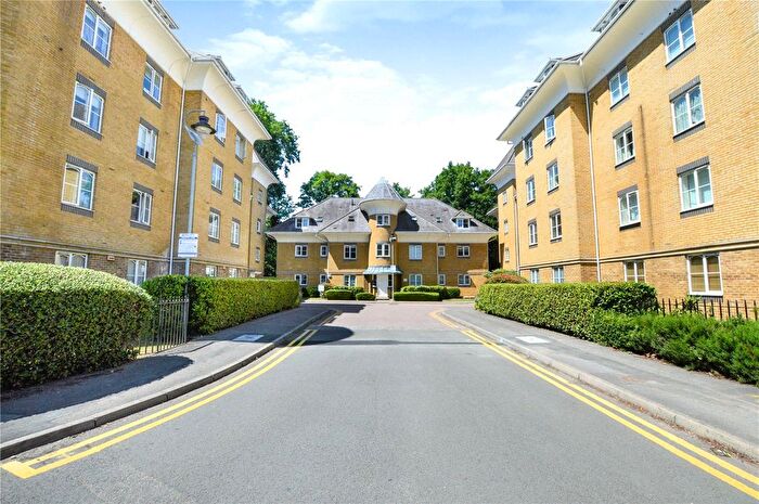 1 Bedroom Flat To Rent In Century Court, Woking, Surrey, GU21
